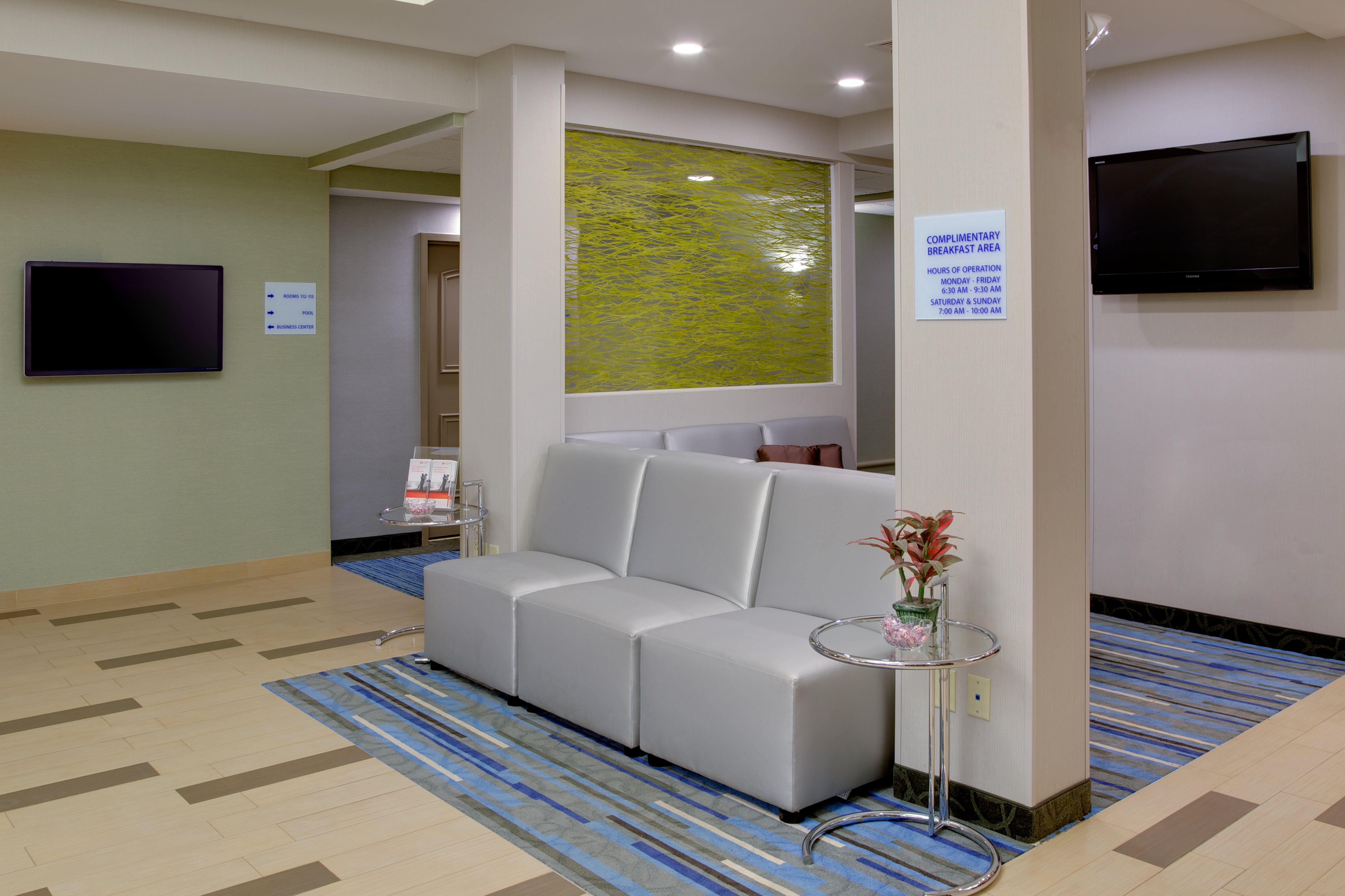 Holiday Inn Express Hotel & Suites Meadowlands Area By Ihg Carlstadt Kültér fotó
