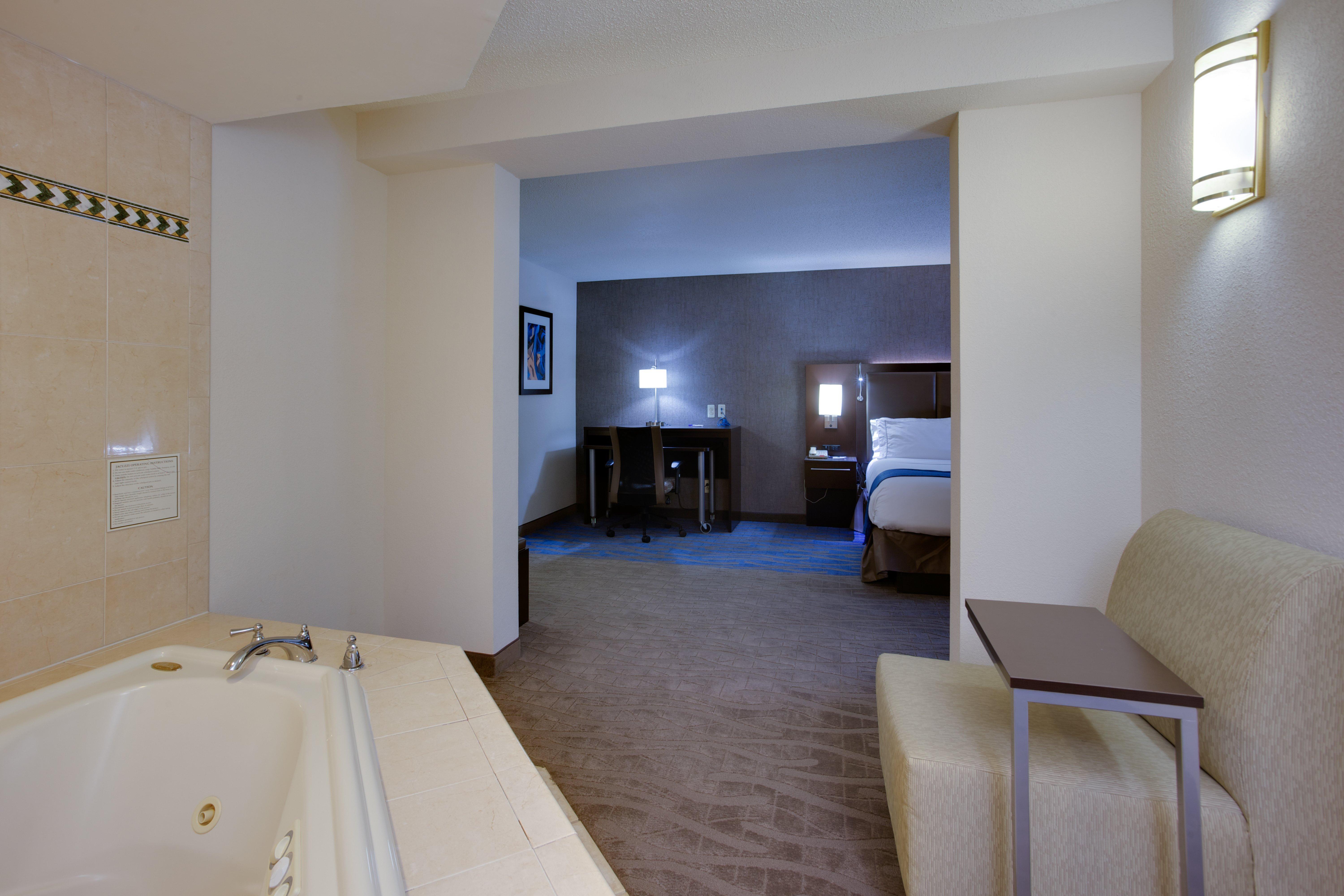 Holiday Inn Express Hotel & Suites Meadowlands Area By Ihg Carlstadt Kültér fotó
