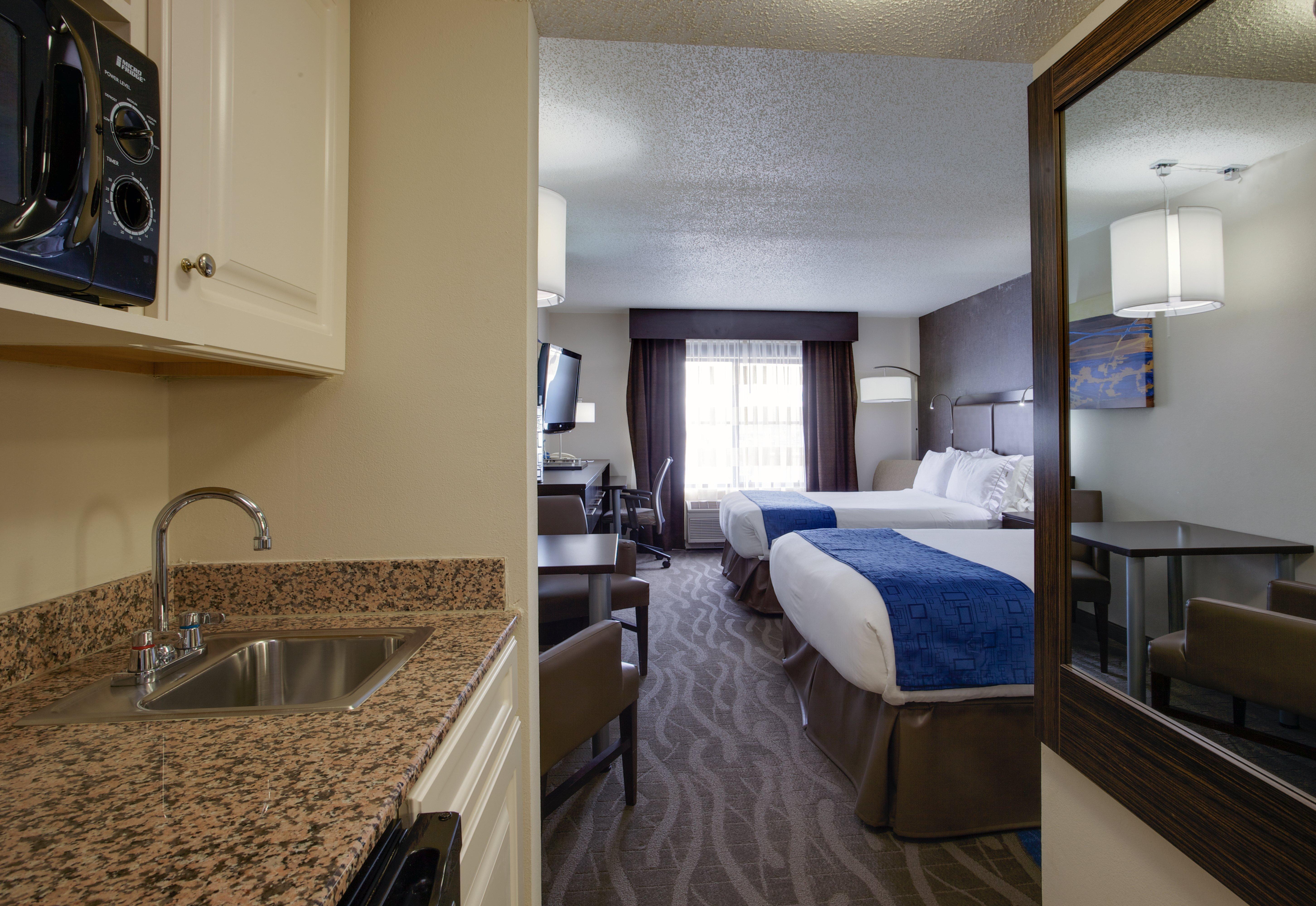 Holiday Inn Express Hotel & Suites Meadowlands Area By Ihg Carlstadt Kültér fotó